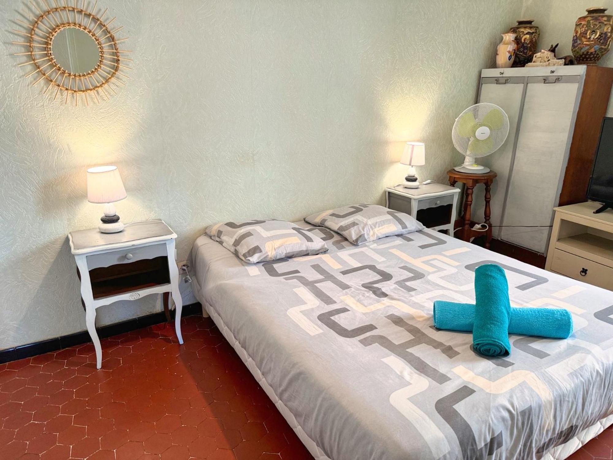 Holiday home Maison Confort & Silence, Jardin & Barbecue Marseille